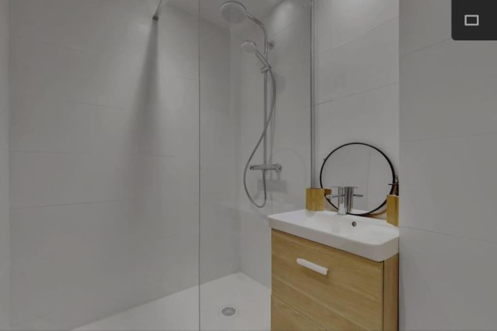 Appartement Neuf Pour 6, Parking Et Box, Au Calme Villeurbanne Kültér fotó